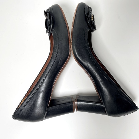 Tory Burch Black Leather Block Heel Floral Emblem Size 9.5M - Picture 4 of 11